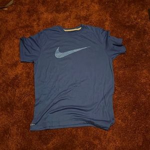 Nike T-shirt